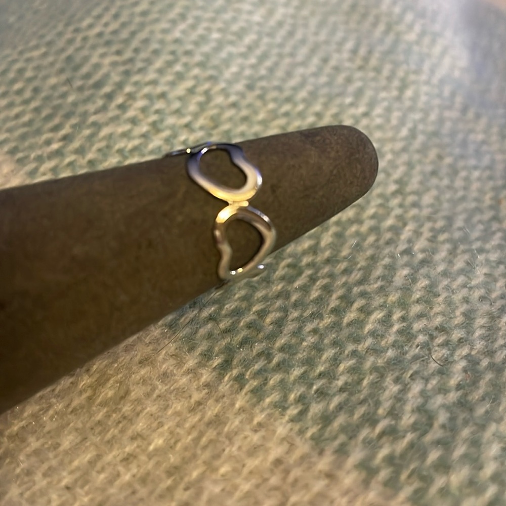 Heart Cutout NWOT Silver Tone Toe Ring